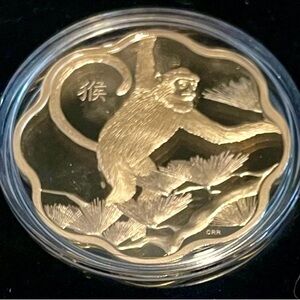 This coin has a weight of 26.7 grams a diameter of 38 millimetres.